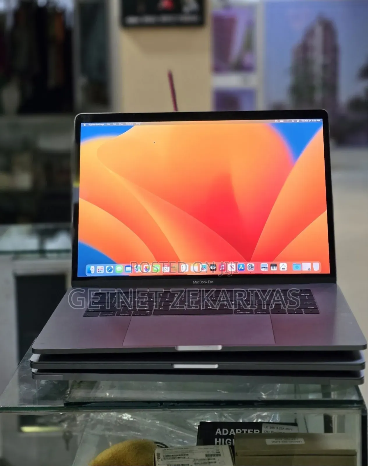 New Laptop Apple MacBook Pro 2017 16GB Intel Core i7 SSD 512GB
