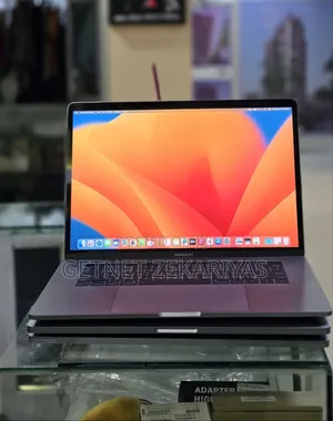New Laptop Apple MacBook Pro 2017 16GB Intel Core i7 SSD 512GB