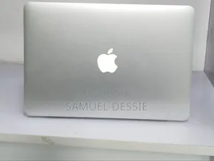 New Laptop Apple MacBook Pro 2015 8GB Intel Core i5 SSD 128GB