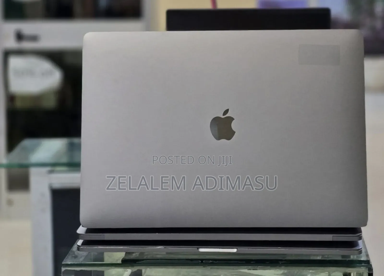 New Laptop Apple MacBook Pro 2017 16GB Intel Core i7 SSD 512GB