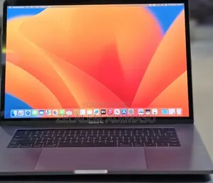 New Laptop Apple MacBook Pro 2017 16GB Intel Core i7 SSD 512GB