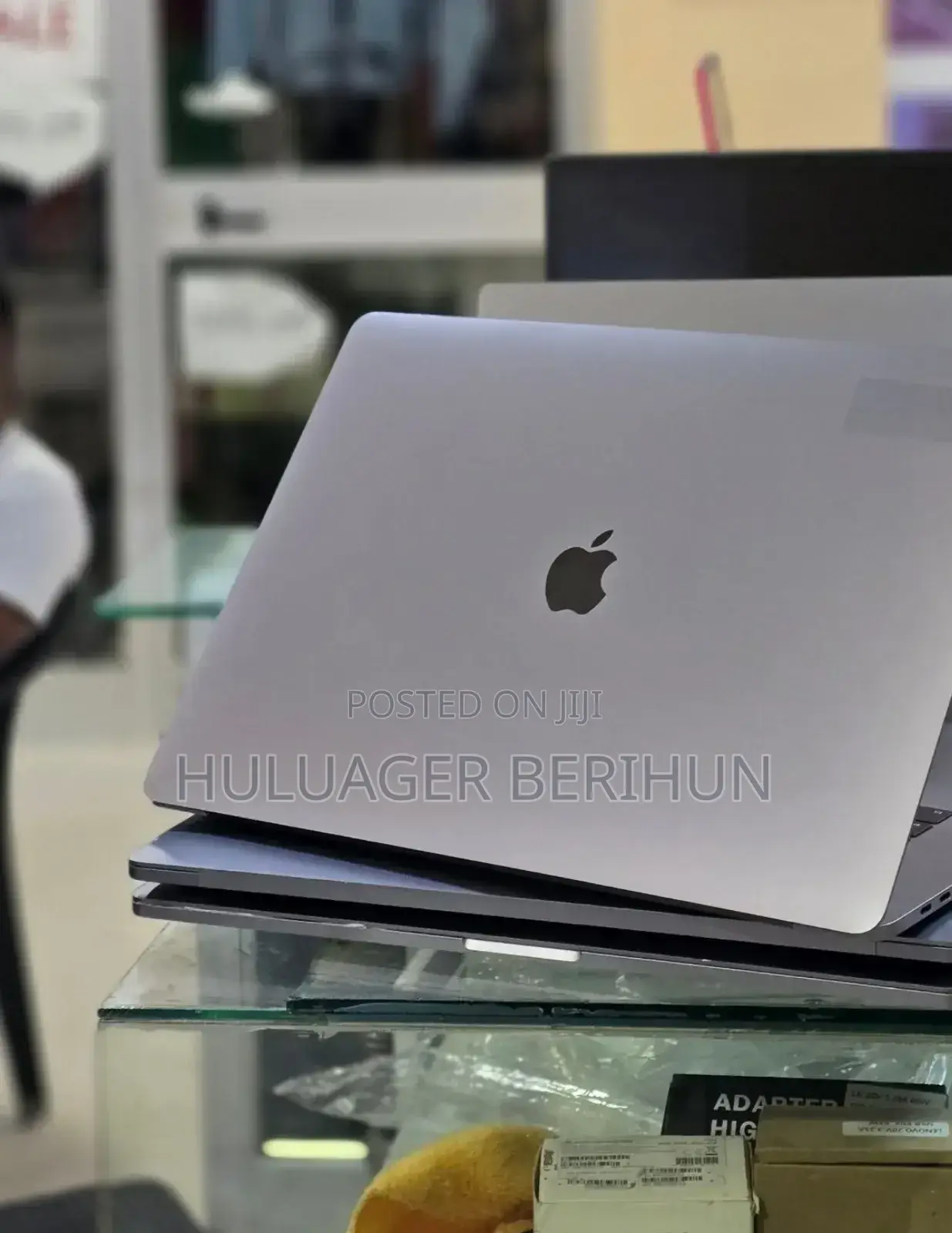 New Laptop Apple MacBook Pro 2017 16GB Intel Core i7 SSD 512GB