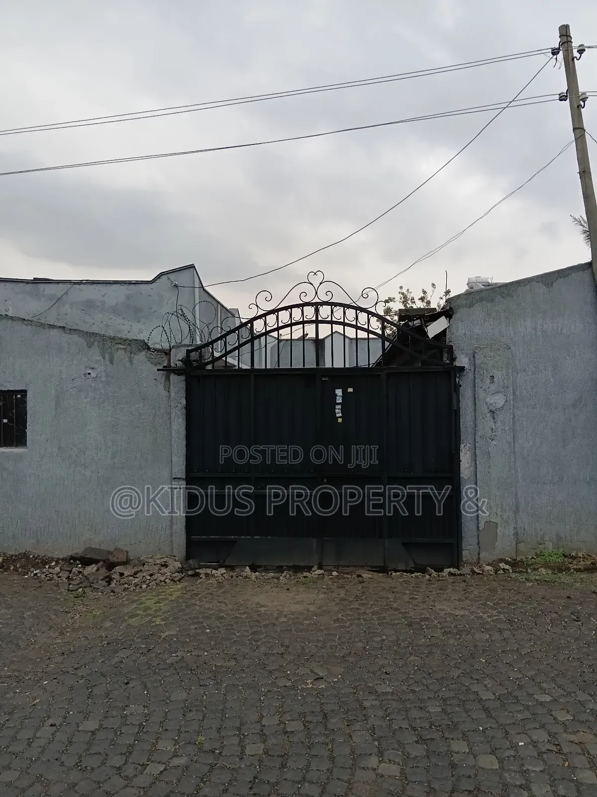 4bdrm House in Behinds To Nasswe, Nifas Silk-Lafto for sale