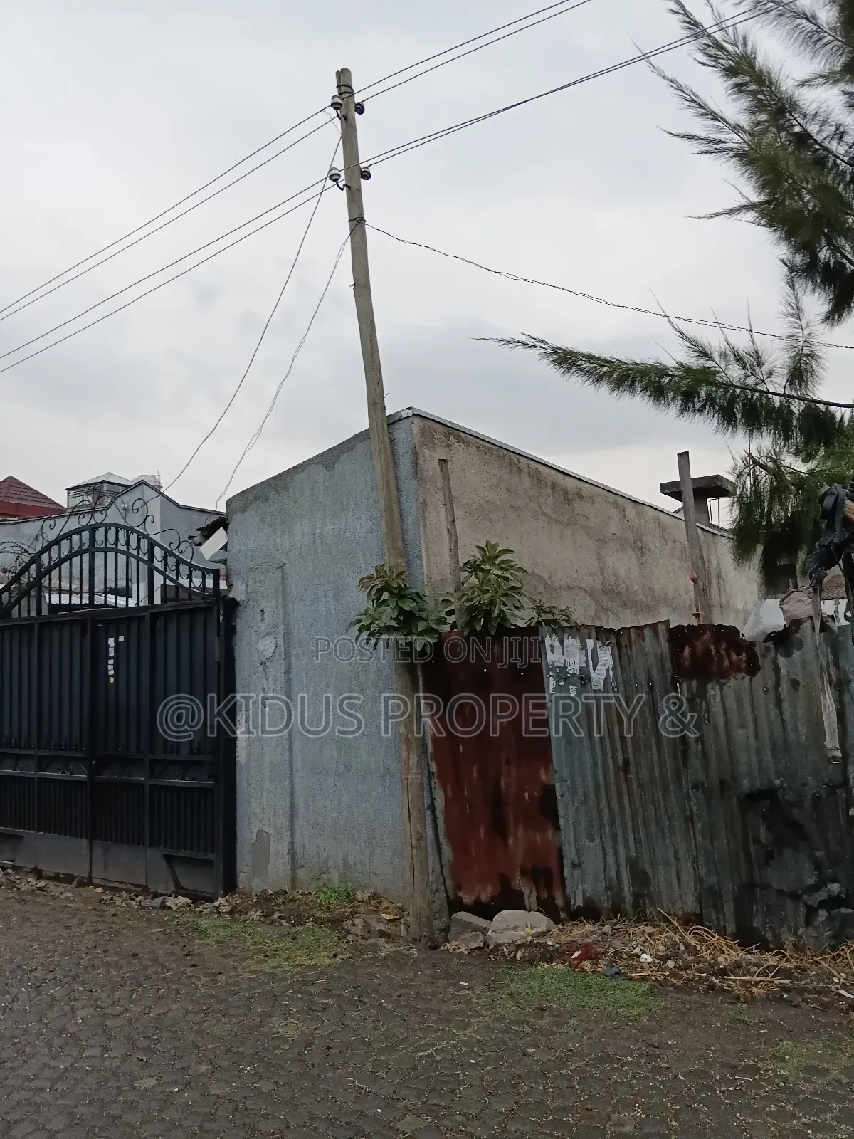4bdrm House in Behinds To Nasswe, Nifas Silk-Lafto for sale
