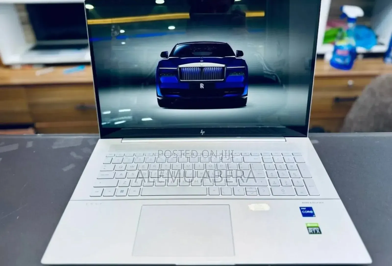 New Laptop HP Envy 17 16GB Intel Core i7 SSD 512GB