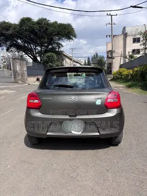 Suzuki Swift 2022 Brown