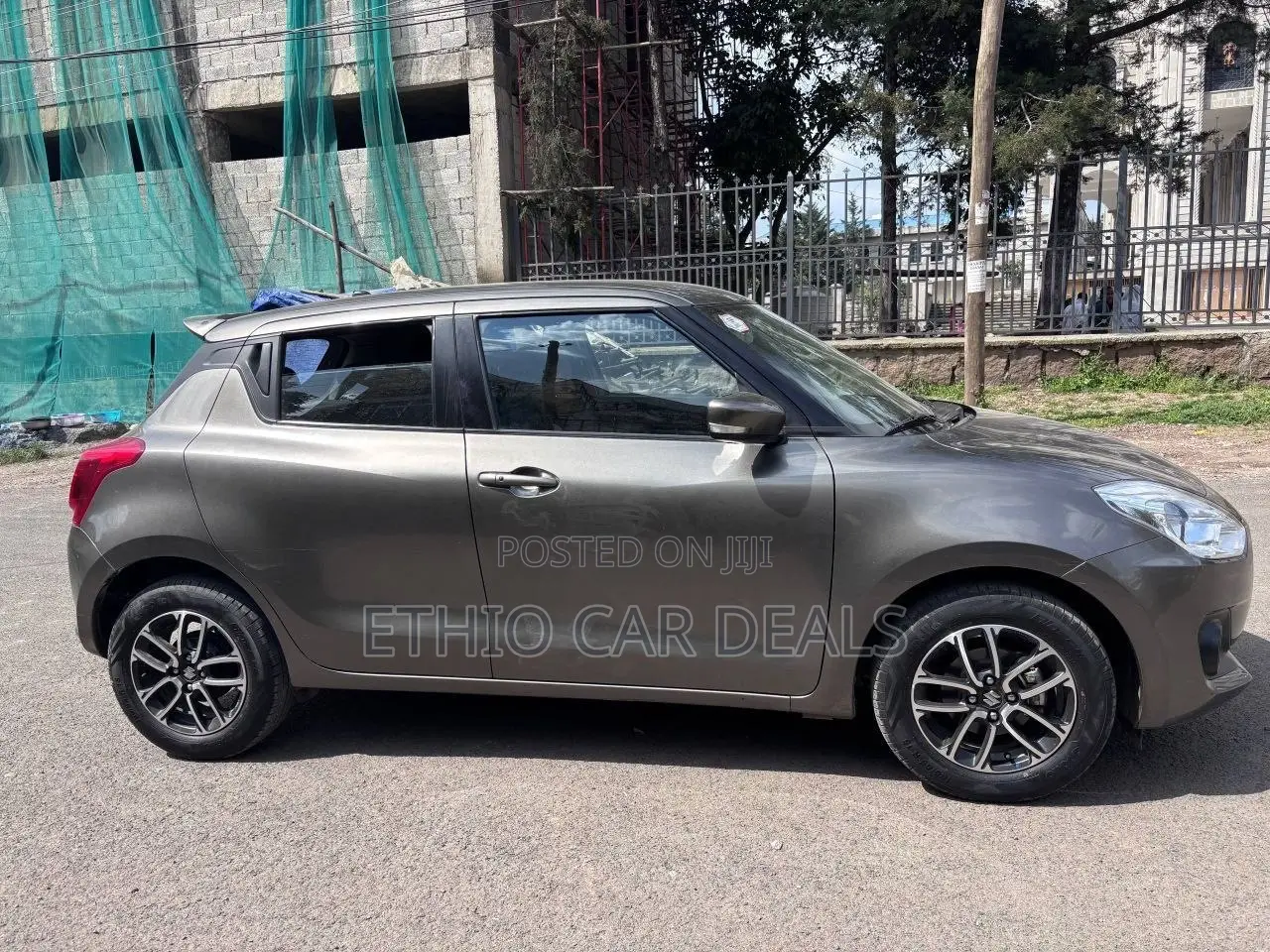 Suzuki Swift 2022 Brown