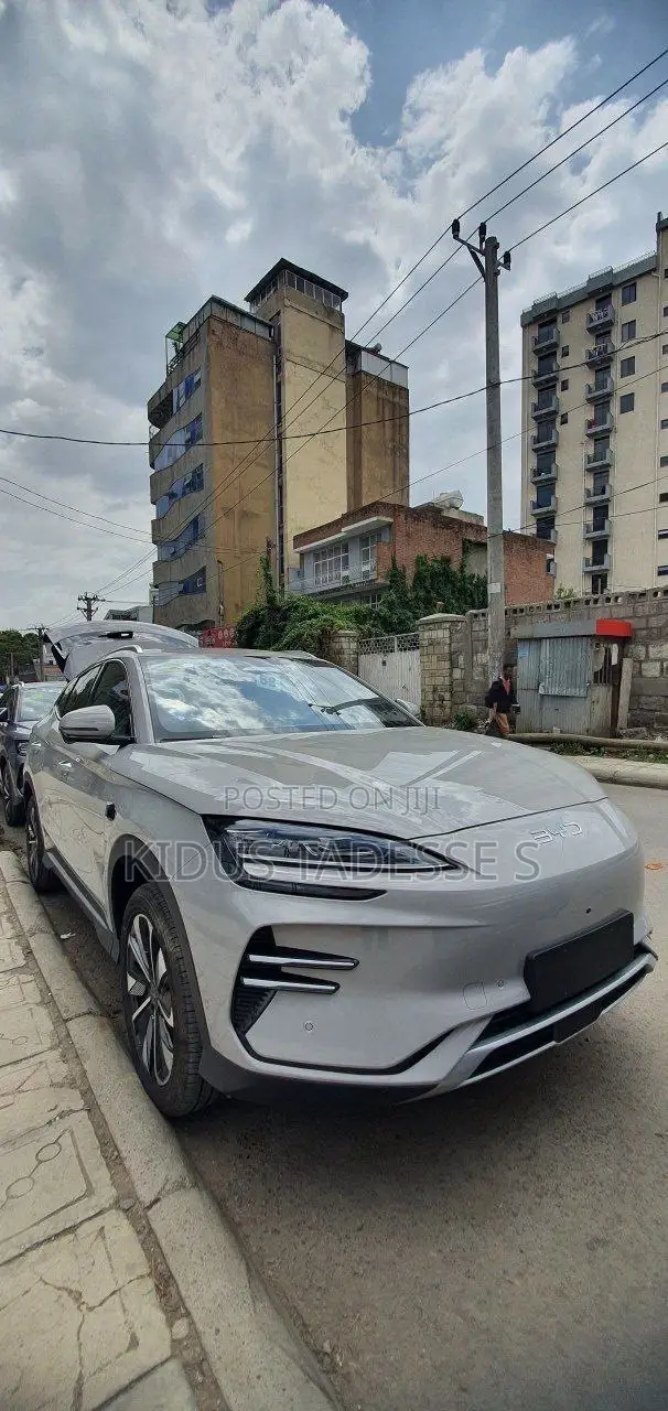 New BYD Song Plus 2025 Gray