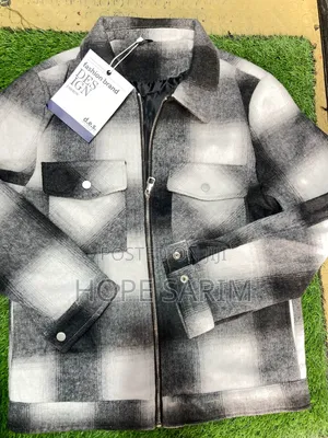 Stylish Men's Zip