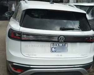 Volkswagen ID.6 2023 White