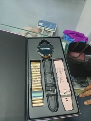 Haino Teko St-9 Is a Waterproof Smartwatch With Integrated Wireless