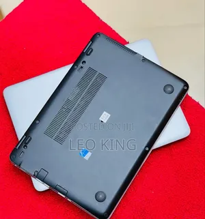 Laptop HP 14-dq2031tg 8GB Intel Core i5 HDD+SSD 256GB