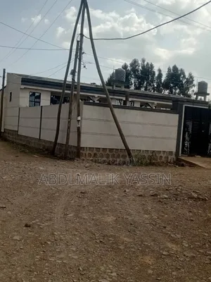 3bdrm House in Abdlmalik Yassin, Arada for sale