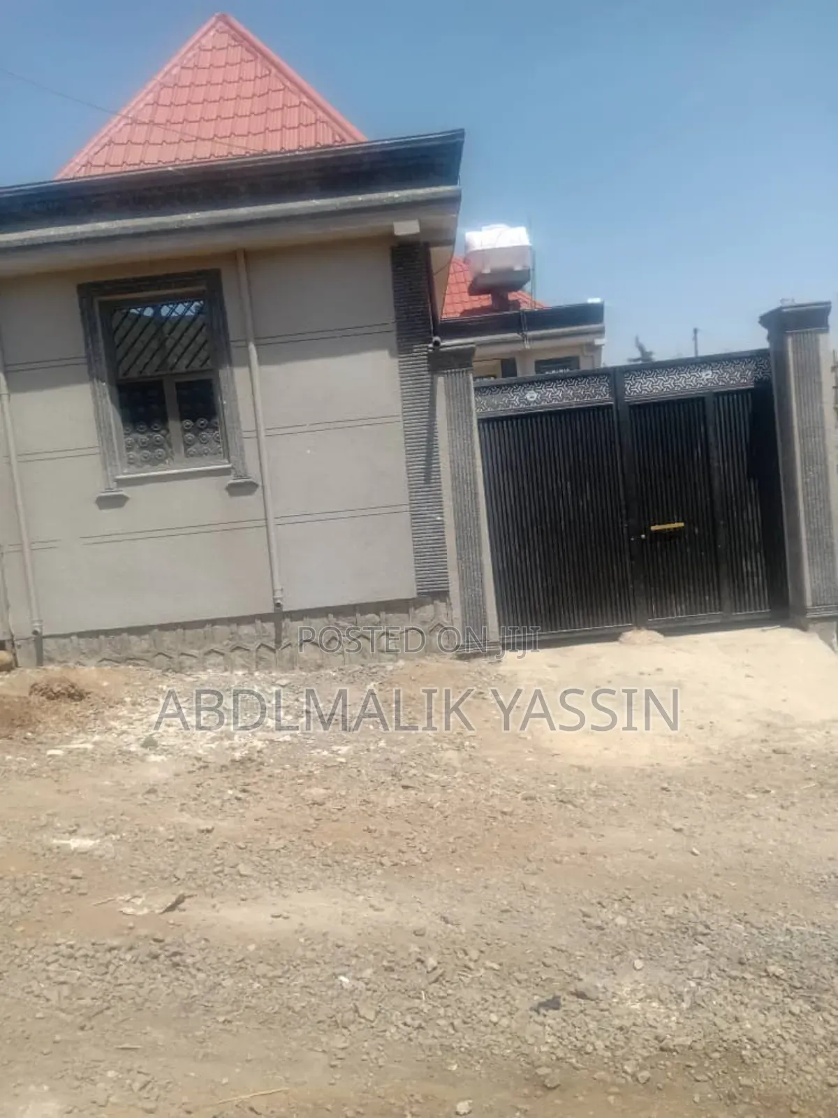 3bdrm House in Abdlmalik Yassin, Arada for sale
