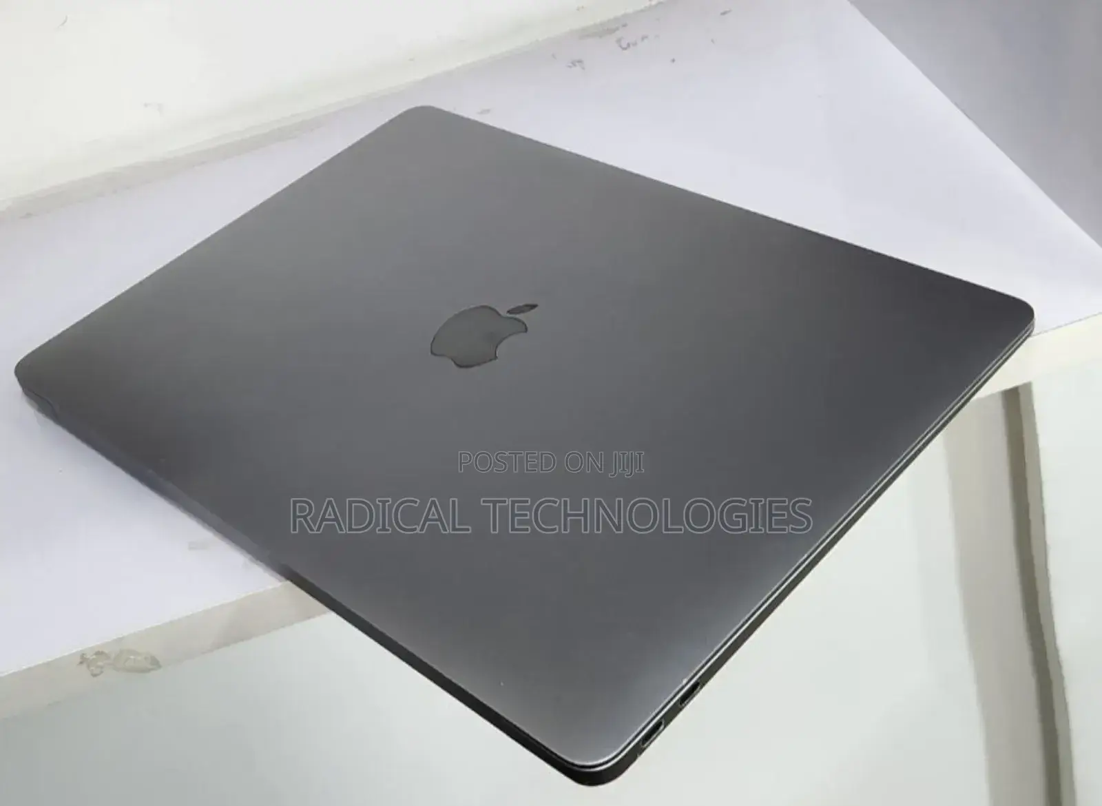 New Laptop Apple MacBook Air 2020 M1 8GB Intel Core i5 SSD 256GB