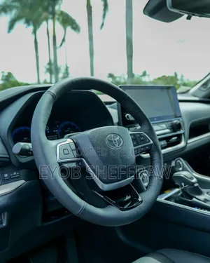 New Toyota Grand Highlander Platinum 2025 White