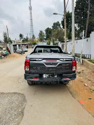 Toyota Hilux Revo Double Cab Deisel 2.8 AWD 2018 Gray