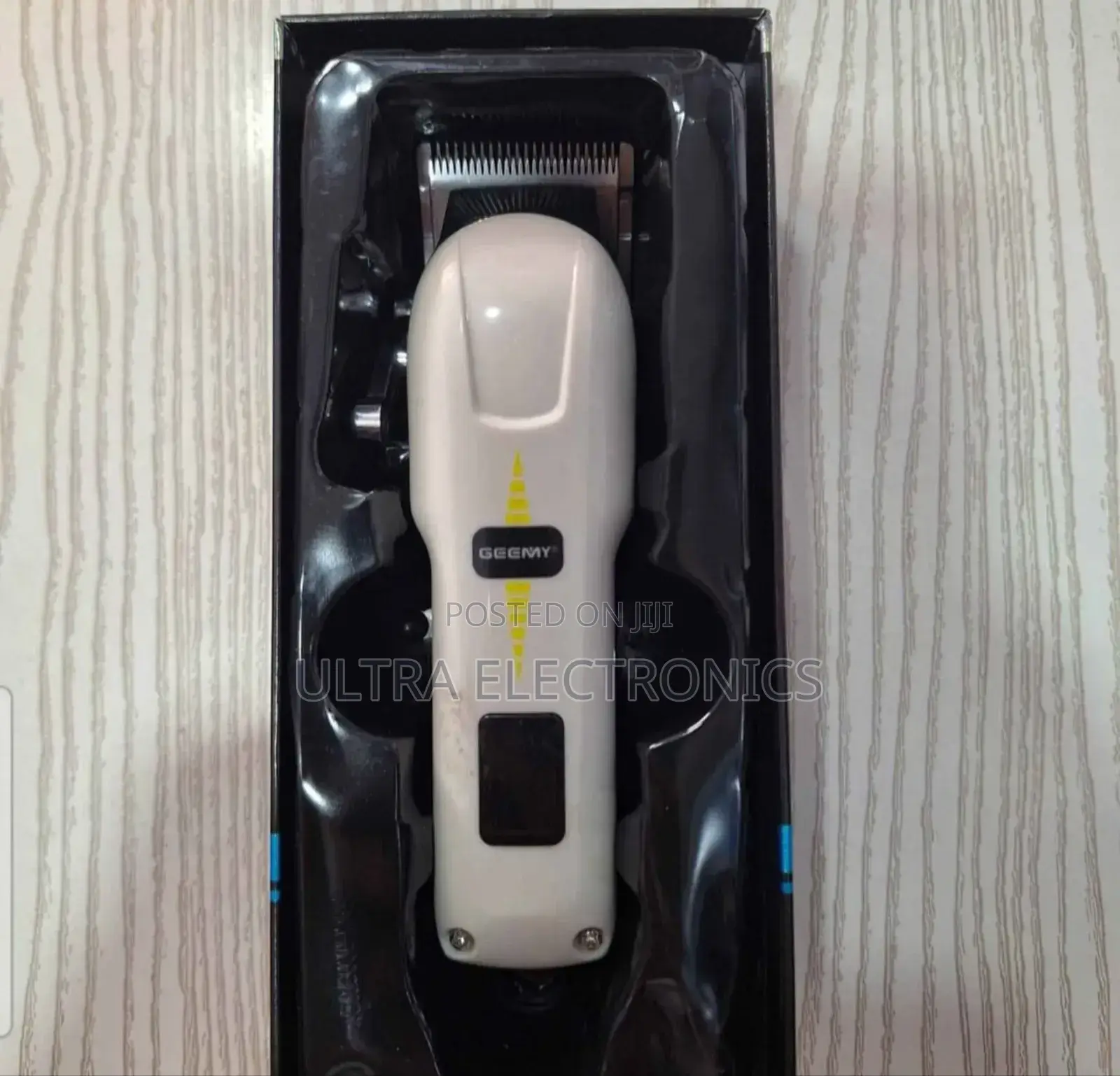 Geemy Rechargeable Professional Hair Clipper. Model: Often Identified