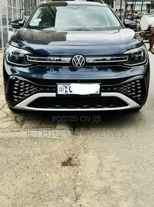 Volkswagen ID.6 2022 Blue