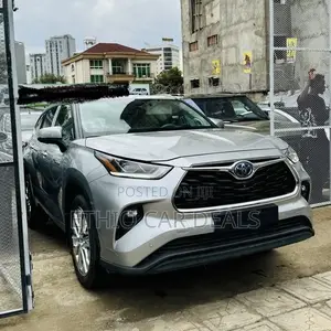 New Toyota Highlander Hybrid 2024 Silver