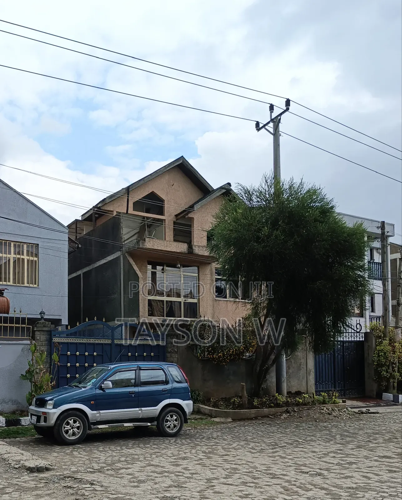 5bdrm House in Addis Ababa Semit, Bole for sale