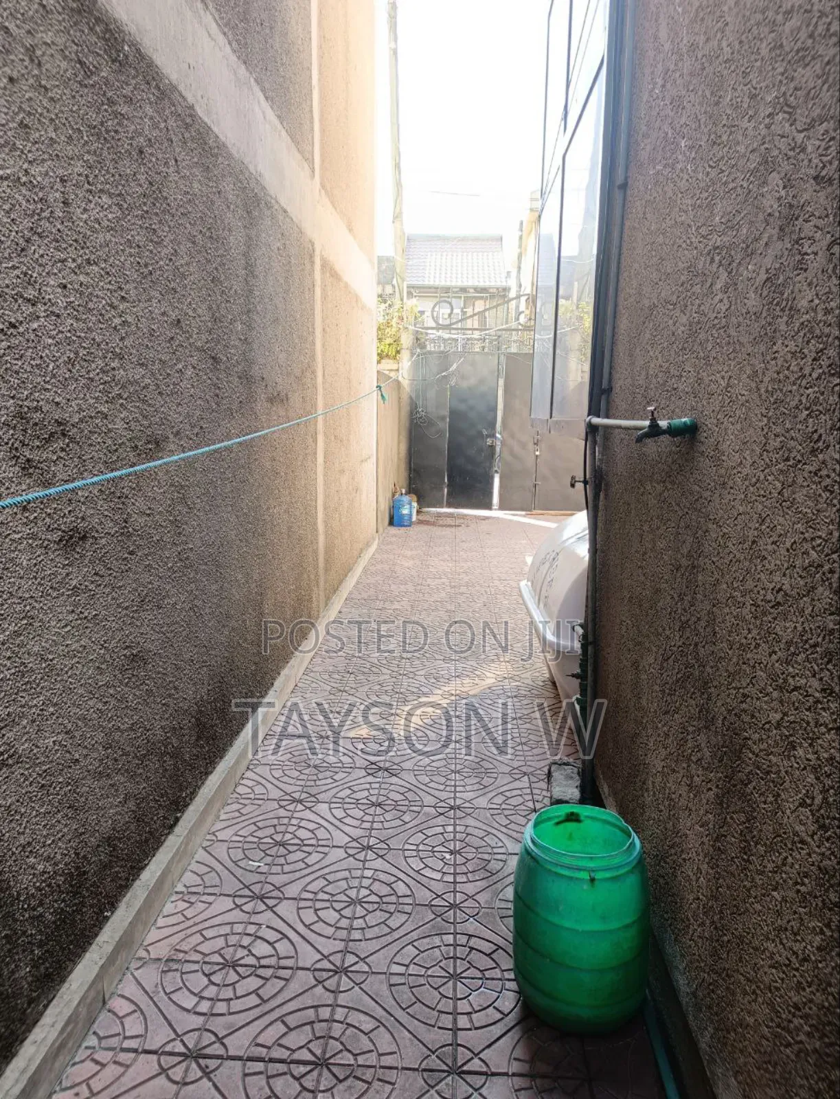 5bdrm House in Addis Ababa Semit, Bole for sale