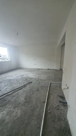 4bdrm Apartment in Appartment, Yeka for sale