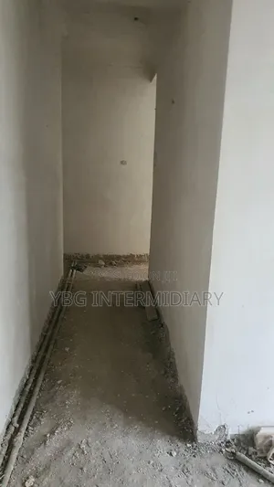 4bdrm Apartment in Appartment, Yeka for sale