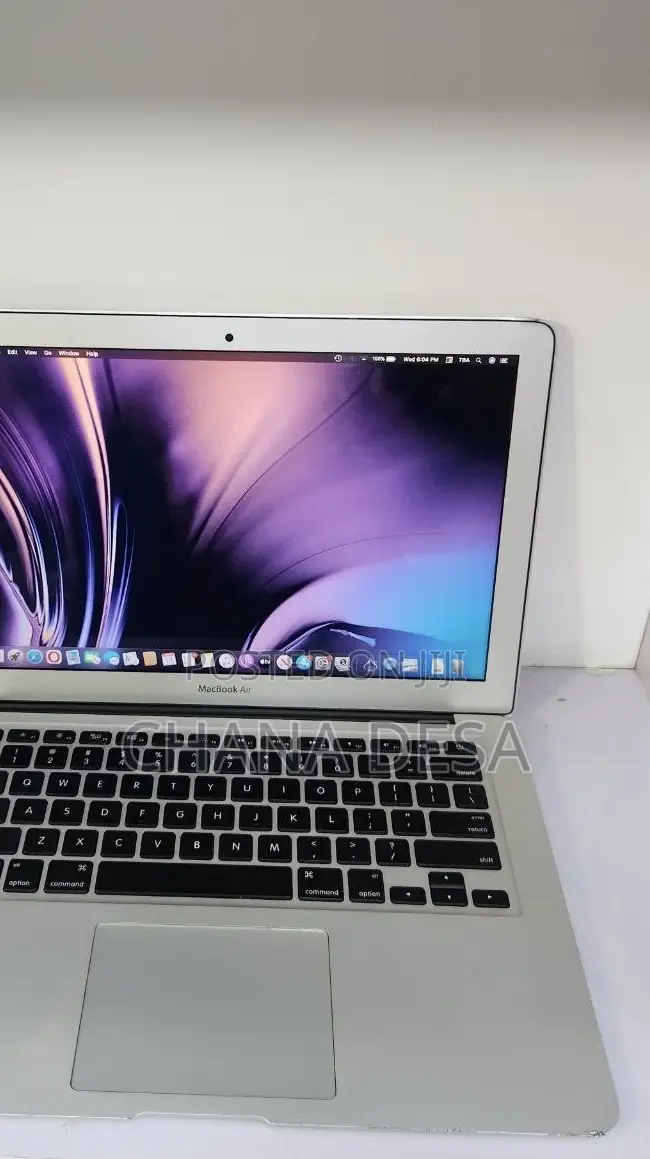 New Laptop Apple MacBook 2012 4GB Intel Core i5 SSD 128GB