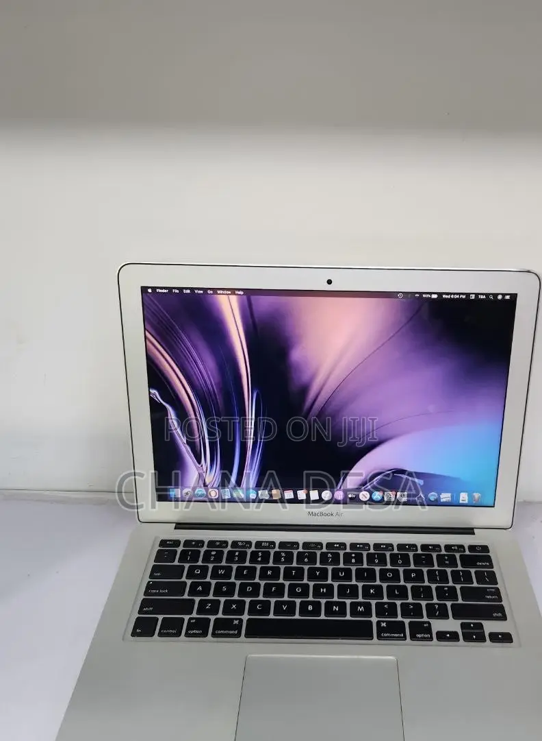 New Laptop Apple MacBook 2012 4GB Intel Core i5 SSD 128GB