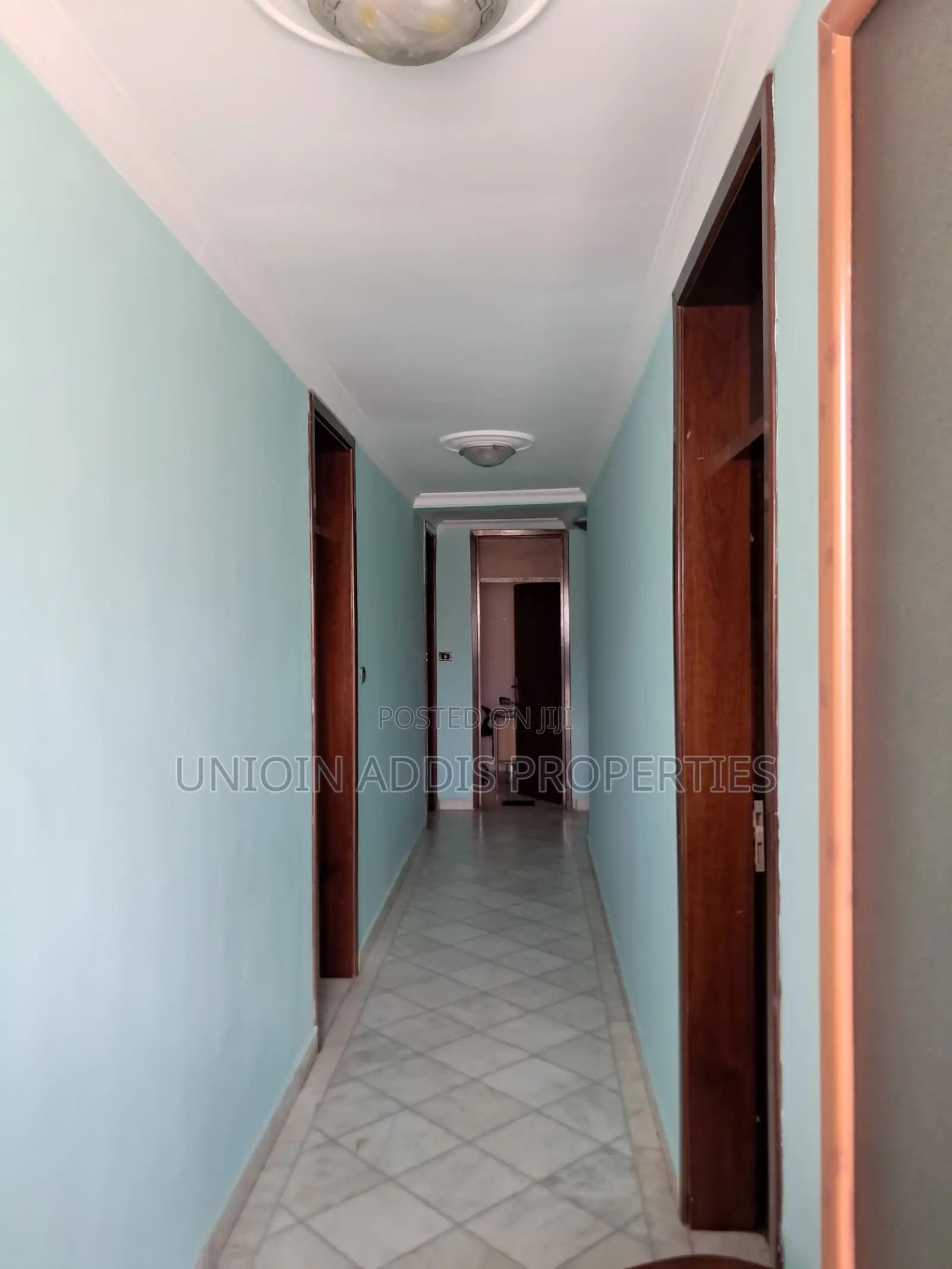 Furnished 4bdrm Villa in Gullele for sale