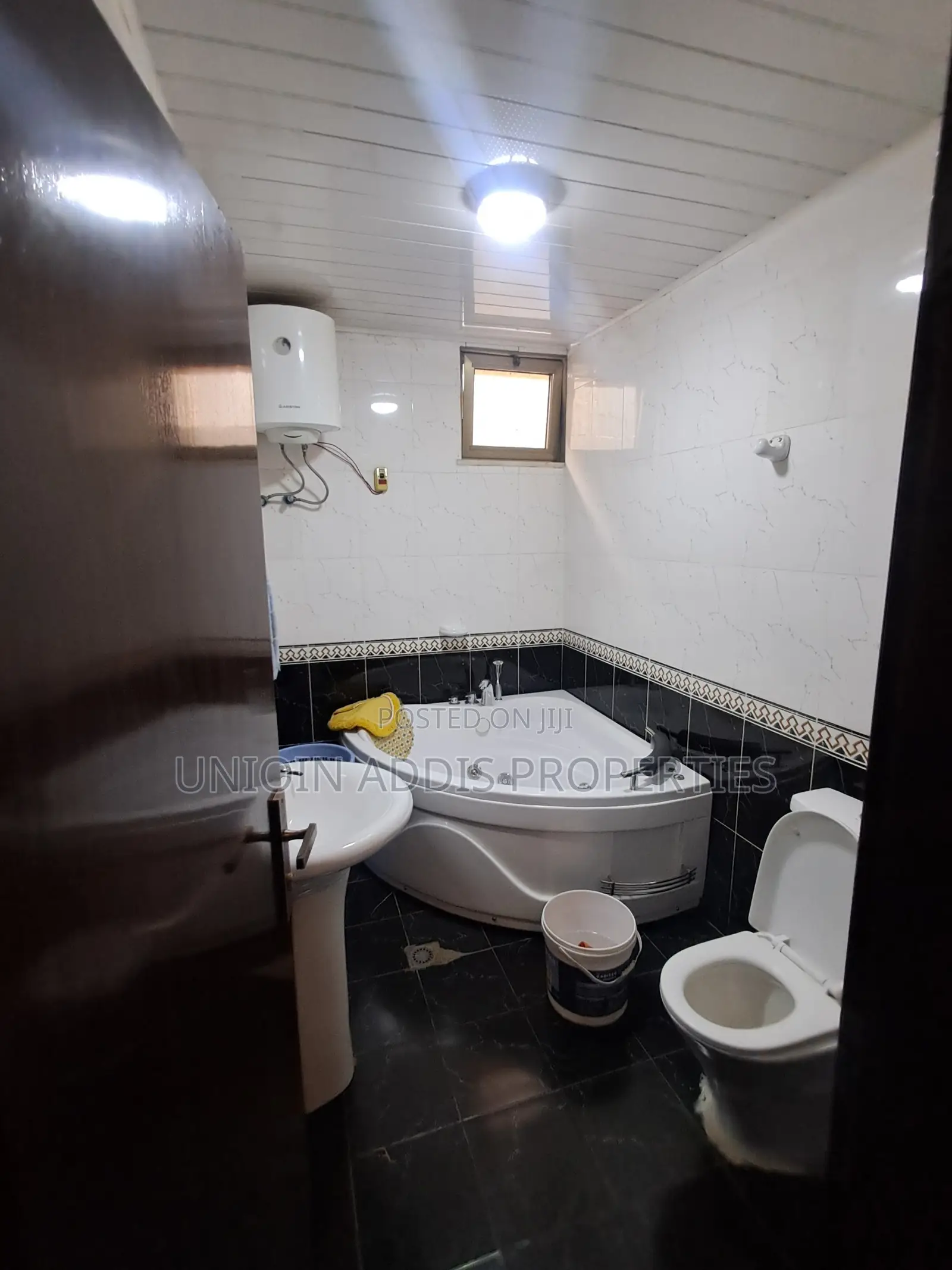 Furnished 4bdrm Villa in Gullele for sale