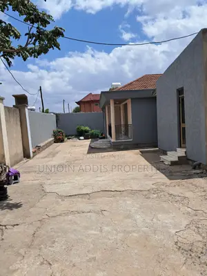 Furnished 4bdrm Villa in Gullele for sale