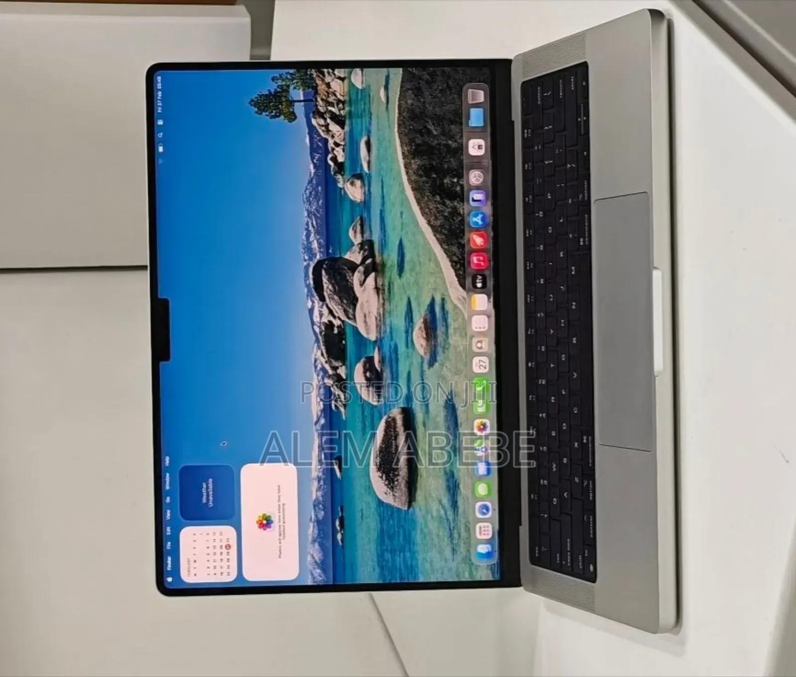 New Laptop Apple MacBook Pro 2023 M3 14-inch 8GB Apple M3 Pro SSD 512GB