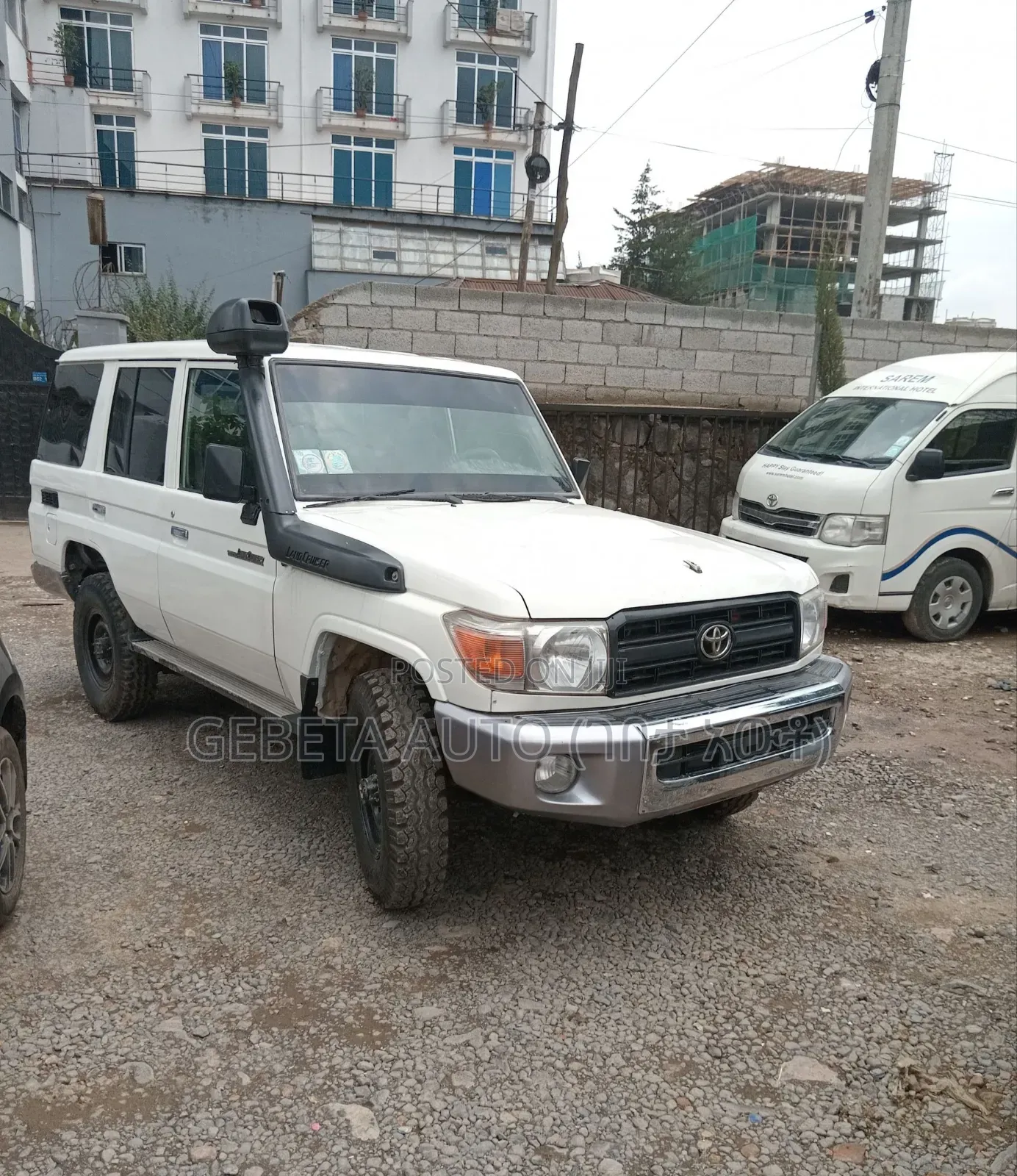 Toyota Land Cruiser 2010 White