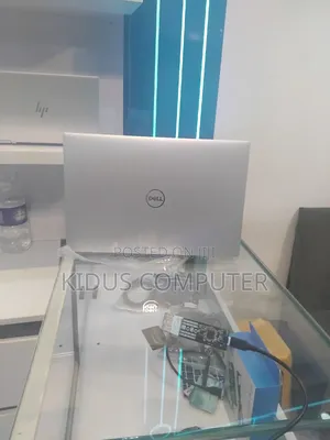 New Laptop Dell XPS 15 16GB Intel Core i7 SSD 512GB