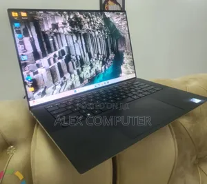 New Laptop Dell XPS 15 9510 16GB Intel Core i7 SSD 512GB