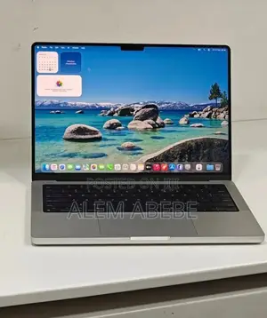 New Laptop Apple MacBook Pro 2023 M3 14-inch 8GB Apple M3 Pro SSD 512GB