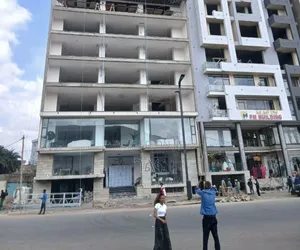 የበርካቶችን ቀልብ የሳበ የንግድ ሱቅ ቦሌ መድሃኒያለም ጋር ከ13 ካሬ ጀምሮ