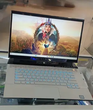 New Laptop Dell Alienware 16 Aurora 16GB Intel Core i7 SSD 512GB