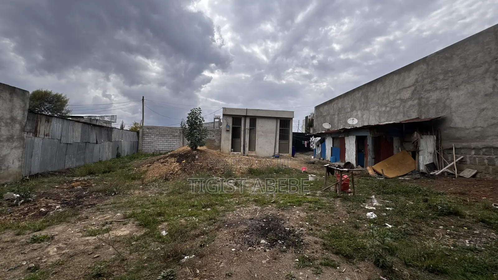 አስቸኳይ የሚሸጥ 450 ካ.ሜ ቦታ - ሰሚት 3ተኛ በር 450 Sq. M Land for Sale in Summit