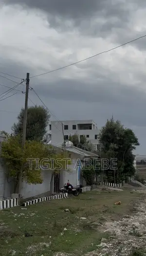 አስቸኳይ የሚሸጥ 450 ካ.ሜ ቦታ - ሰሚት 3ተኛ በር 450 Sq. M Land for Sale in Summit