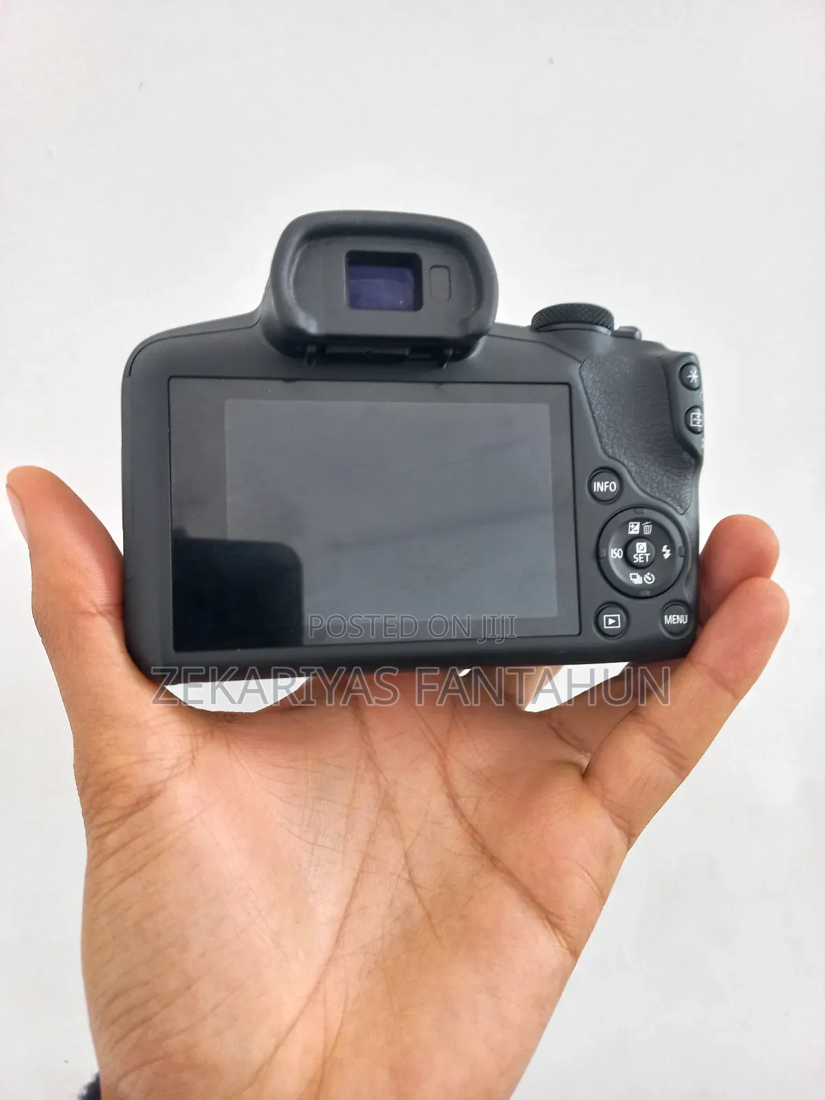 R100 Camera