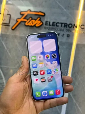 New Apple iPhone 16 256 GB White