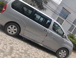 Hyundai Starex 2021