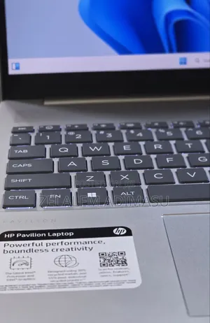 New Laptop HP Pavilion 15 8GB Intel Core 5 SSD 512GB