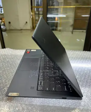 New Laptop Lenovo Yoga 7i 16GB AMD Ryzen 7 SSD 512GB