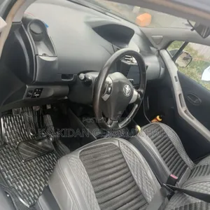 Toyota Yaris 1.0 VVT-i 2007 Silver