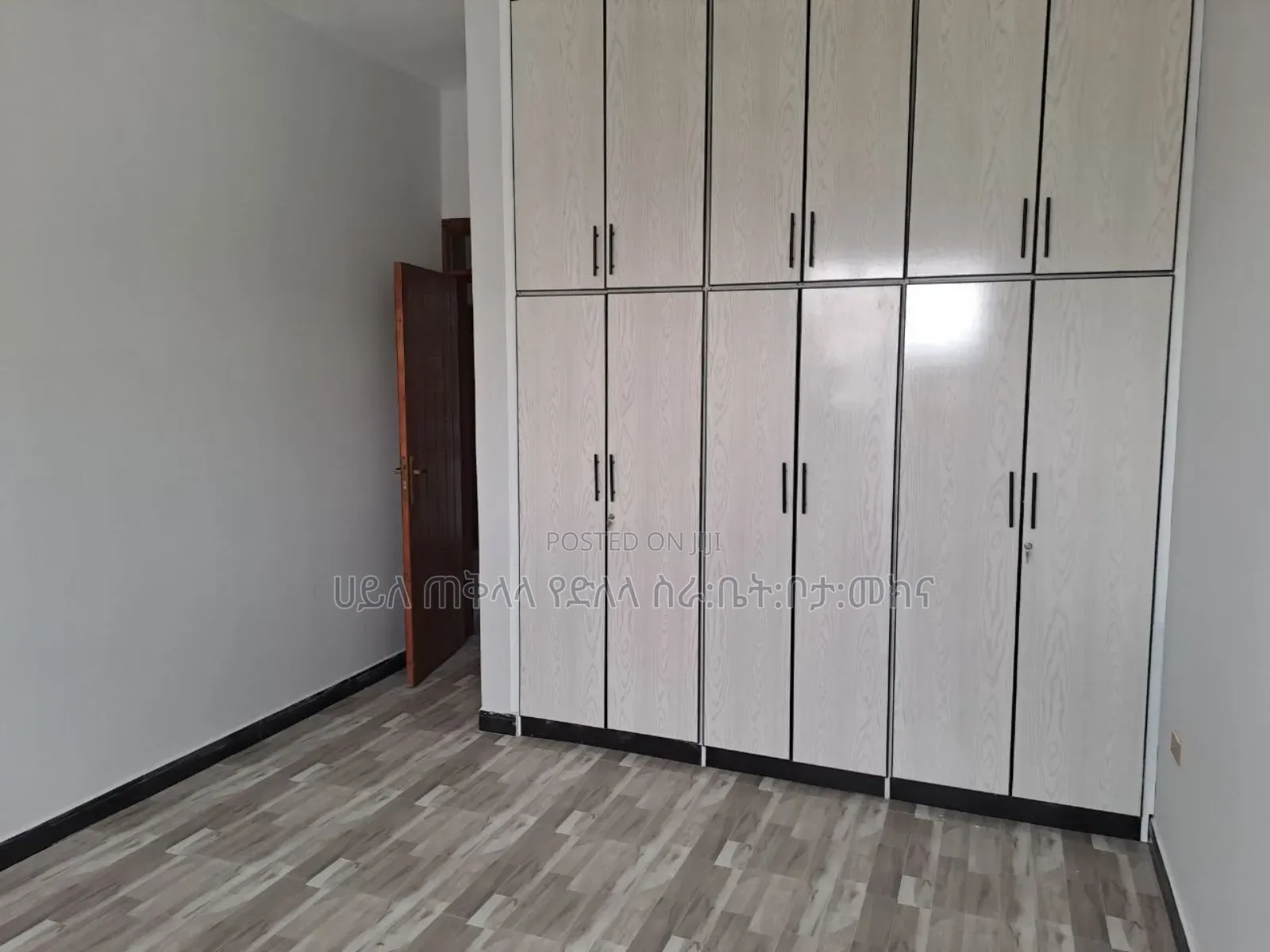 Furnished 5bdrm Villa in Summit Area, Yeka for sale