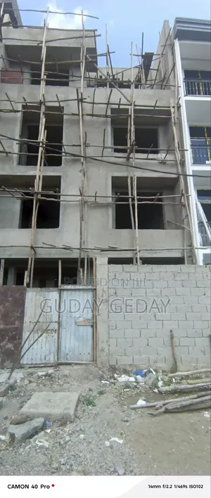6bdrm House in Akaky Kaliti for sale